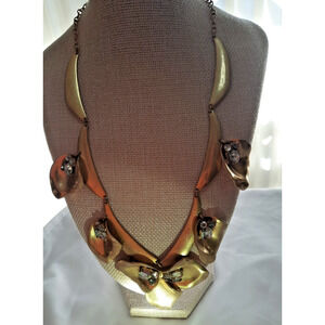 Stella & Dot Gold Tone Flower Motif Statement Necklace beautiful!